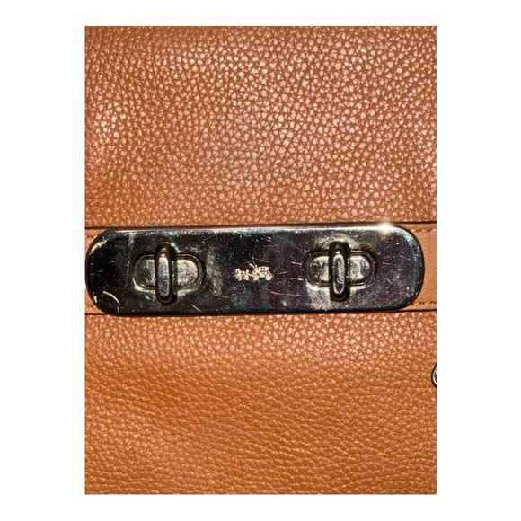 Coach Swagger EUC In Burnished Glovetanned Leather $395 Retail - Picture 4 of 16
